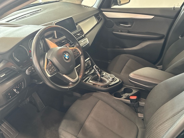 BMW Serie 2 216d Active Tourer color Negro. Año 2020. 85KW(116CV). Diésel. En concesionario Burgocar (Bmw y Mini) de Burgos