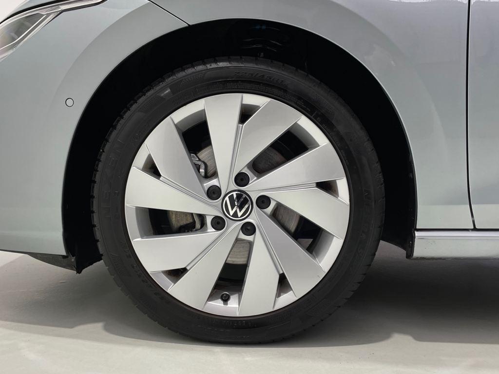 Volkswagen Golf 1.5 TSI en Barcelona