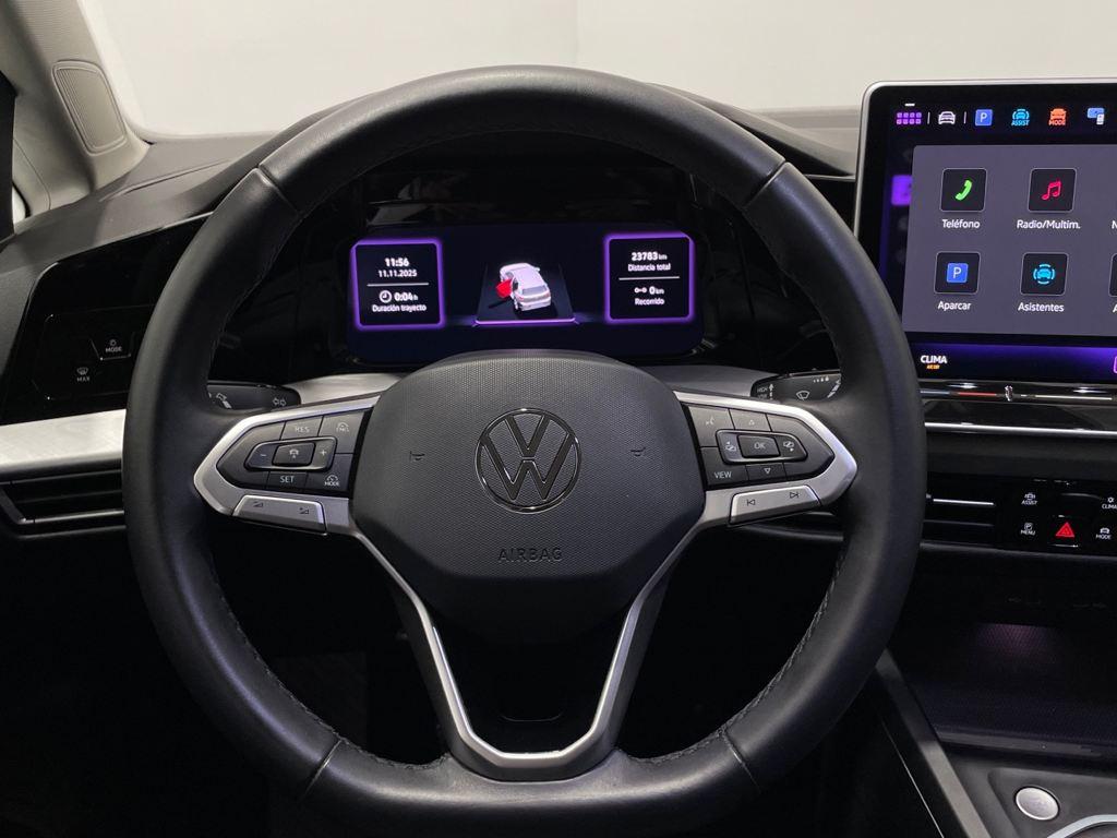 Volkswagen Golf 1.5 TSI en Barcelona