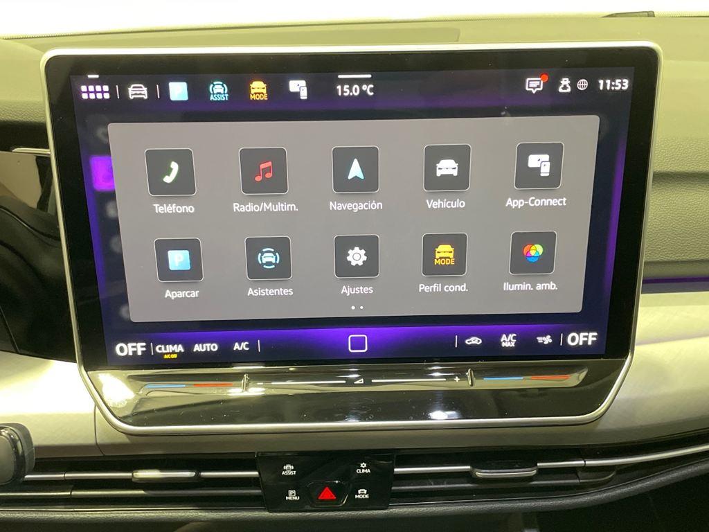 Volkswagen Golf 1.5 TSI en Barcelona