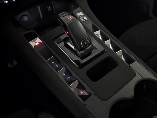 DS DS7 Crossback BlueHDi DE Performance Line+ AT 96 kW (130 CV)