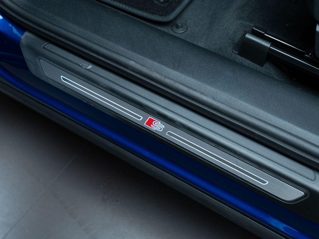 Black Line 55 TFSIe quattro 270 kW (367 CV) S tronic