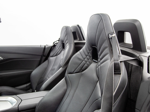 BMW Z4 sDrive20i Cabrio color Gris. Año 2025. 145KW(197CV). Gasolina. En concesionario Móvil Begar Alicante de Alicante