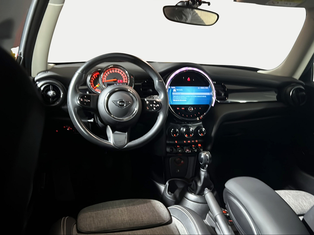 fotoG 6 del MINI MINI Cooper 100 kW (136 CV) 136cv Gasolina del 2021 en Sevilla