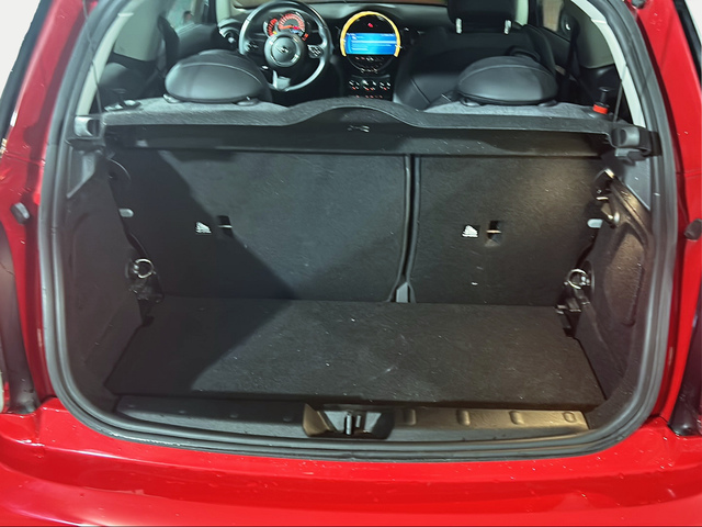 fotoG 10 del MINI MINI Cooper 100 kW (136 CV) 136cv Gasolina del 2021 en Sevilla