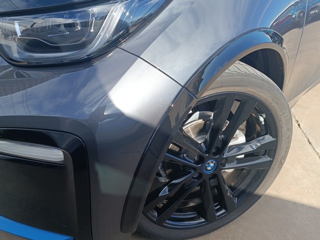 BMW i3 S 120Ah color Gris. Año 2021. 135KW(184CV). Eléctrico. En concesionario TACO de Sta. C. Tenerife