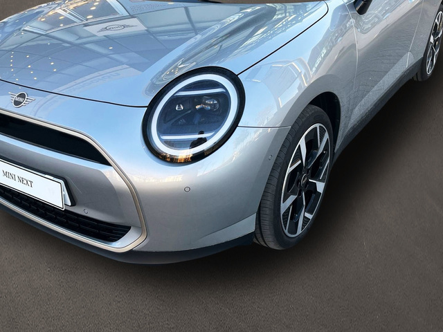 fotoG 5 del MINI MINI Cooper E 135 kW (184 CV) 184cv Eléctrico del 2025 en Murcia