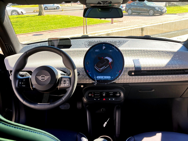 fotoG 6 del MINI MINI Cooper E 135 kW (184 CV) 184cv Eléctrico del 2025 en Murcia