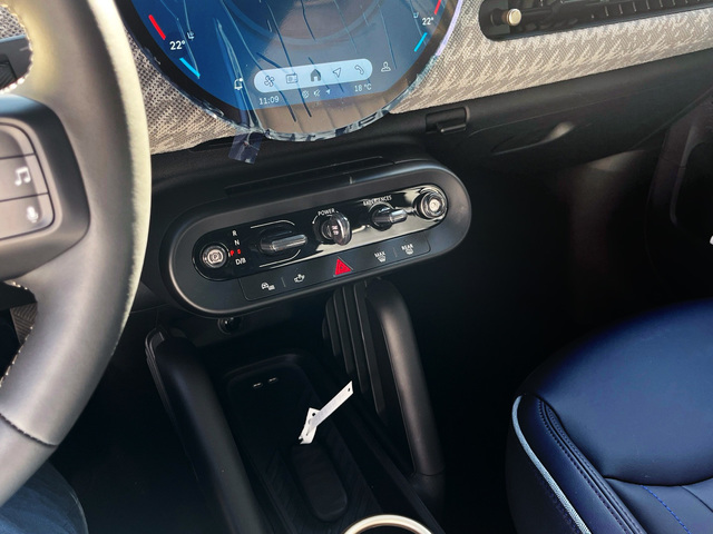 fotoG 14 del MINI MINI Cooper E 135 kW (184 CV) 184cv Eléctrico del 2025 en Murcia