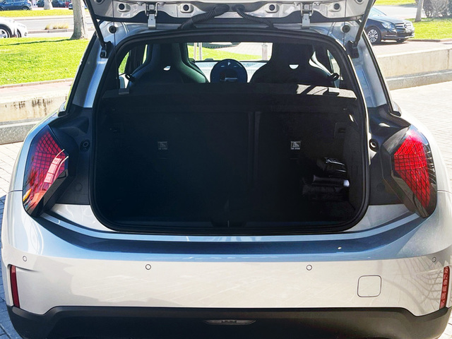 fotoG 16 del MINI MINI Cooper E 135 kW (184 CV) 184cv Eléctrico del 2025 en Murcia