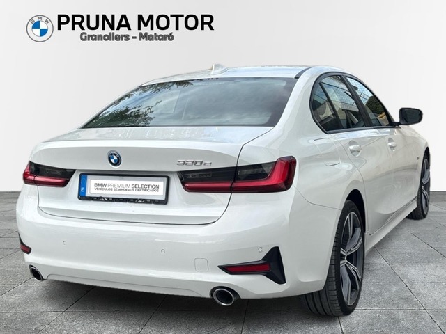 BMW Serie 3 320e color Blanco. Año 2022. 150KW(204CV). Híbrido Electro/Gasolina. En concesionario Pruna Motor, S.L de Barcelona