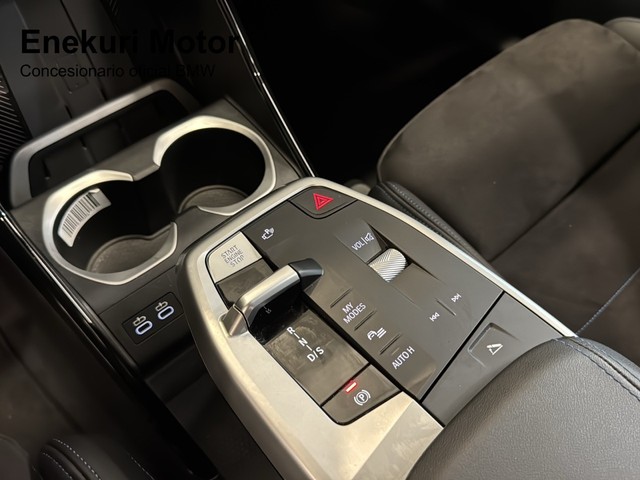 BMW X1 sDrive20i color Blanco. Año 2025. 125KW(170CV). Gasolina. En concesionario Enekuri Motor de Vizcaya