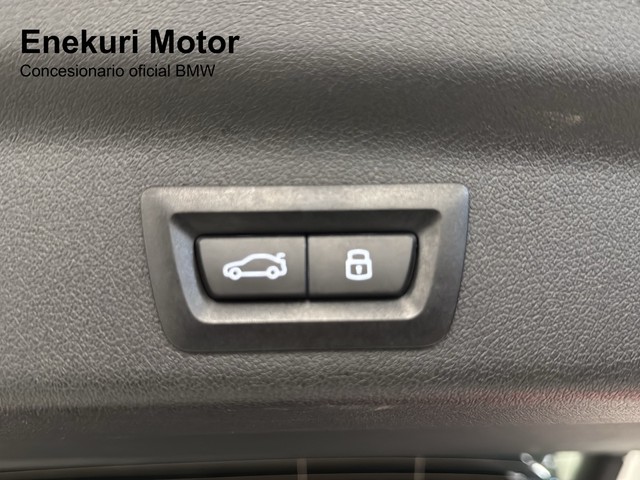 BMW X1 sDrive20i color Blanco. Año 2025. 125KW(170CV). Gasolina. En concesionario Enekuri Motor de Vizcaya