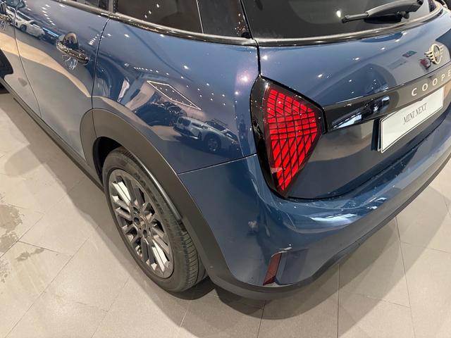 fotoG 29 del MINI MINI 5 Puertas Cooper C 115 kW (156 CV) 156cv Gasolina del 2025 en Almería