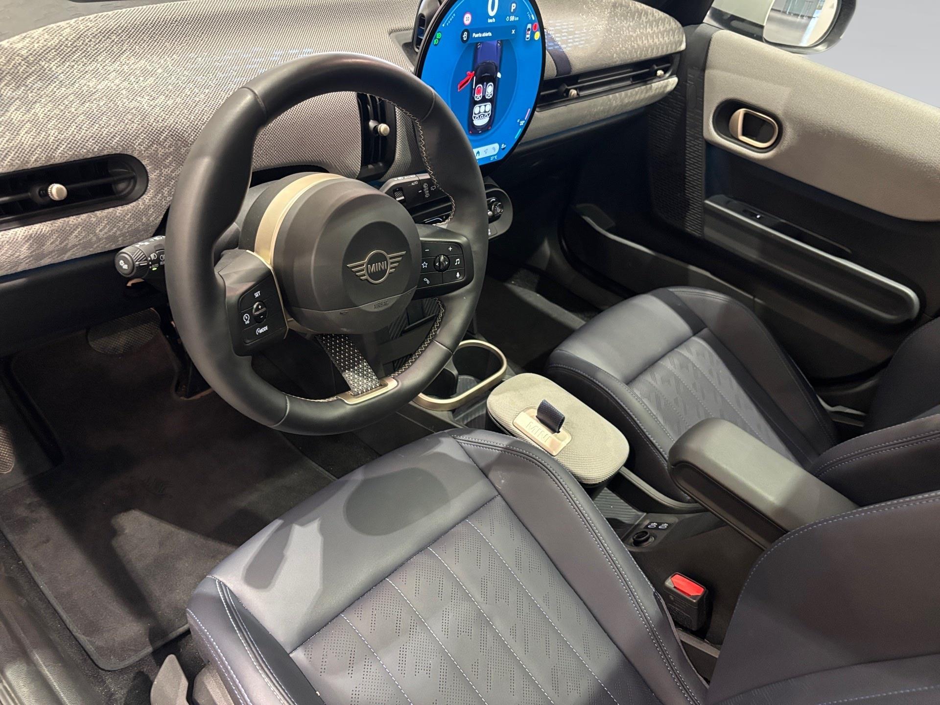 fotoG 10 del MINI MINI 5 Puertas Cooper C 115 kW (156 CV) 156cv Gasolina del 2025 en Almería