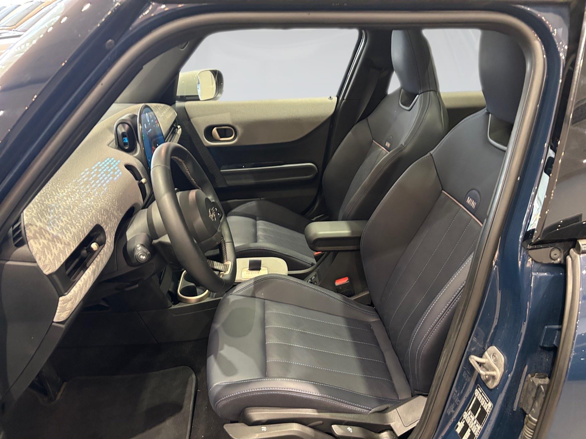 fotoG 11 del MINI MINI 5 Puertas Cooper C 115 kW (156 CV) 156cv Gasolina del 2025 en Almería