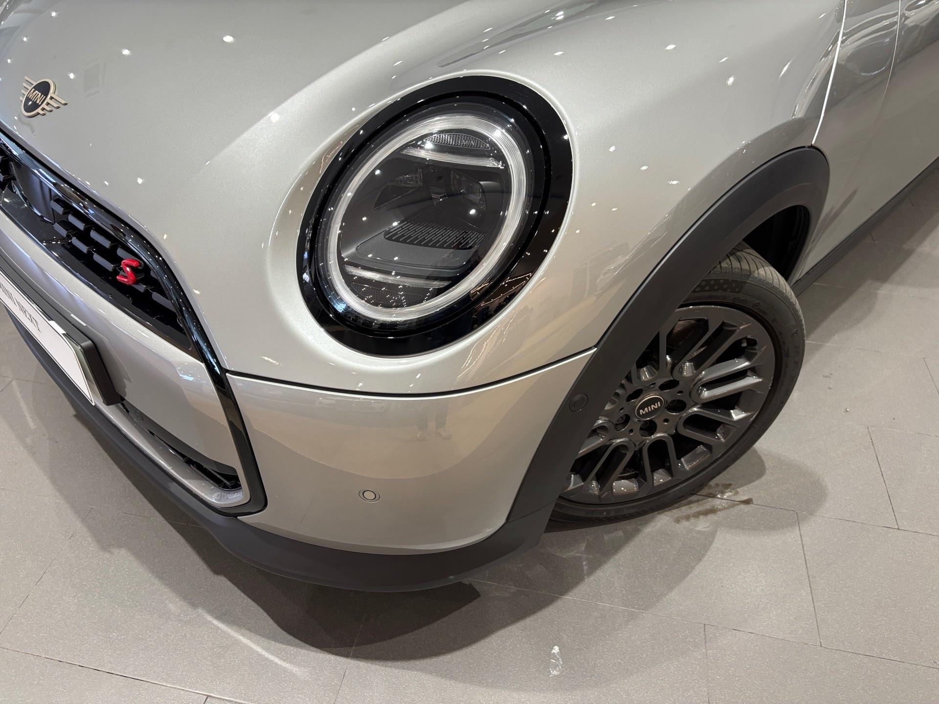 fotoG 15 del MINI MINI 5 Puertas Cooper S 150 kW (204 CV) 204cv Gasolina del 2025 en Almería