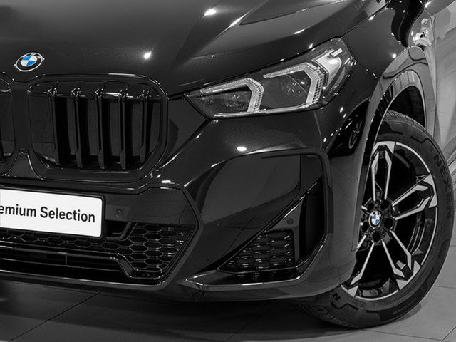 BMW X1 sDrive20i color Negro. Año 2025. 125KW(170CV). Gasolina. En concesionario Caetano Cuzco, Alcalá de Madrid