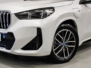 BMW X1 xDrive25e color Blanco. Año 2025. 180KW(245CV). Híbrido Electro/Gasolina. En concesionario Barcelona Premium -- GRAN VIA de Barcelona