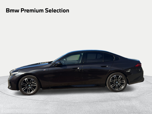 BMW Serie 5 520d color Gris. Año 2024. 145KW(197CV). Diésel. En concesionario Ilbira Motor | Granada de Granada