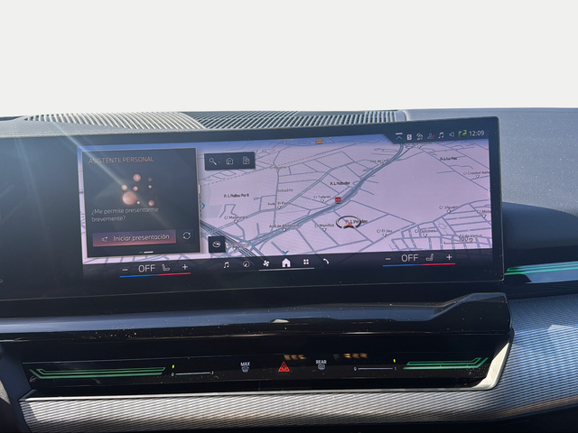 BMW Serie 5 520d color Gris. Año 2024. 145KW(197CV). Diésel. En concesionario Ilbira Motor | Granada de Granada