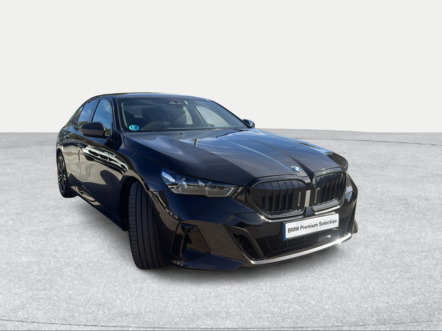 BMW Serie 5 520d color Gris. Año 2024. 145KW(197CV). Diésel. En concesionario Ilbira Motor | Granada de Granada