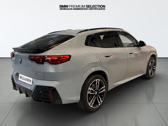 BMW X2 sDrive18d color Gris. Año 2024. 110KW(150CV). Diésel. En concesionario Automotor Costa, S.L.U. de Almería
