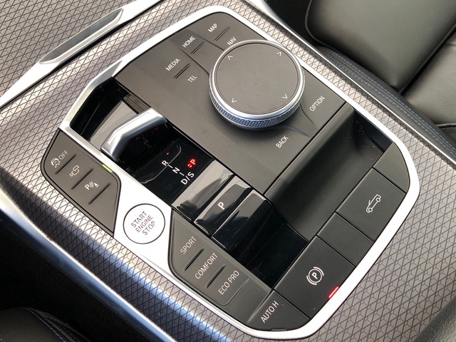 BMW Serie 4 420d Cabrio color Azul. Año 2025. 140KW(190CV). Diésel. En concesionario Vehinter Getafe de Madrid