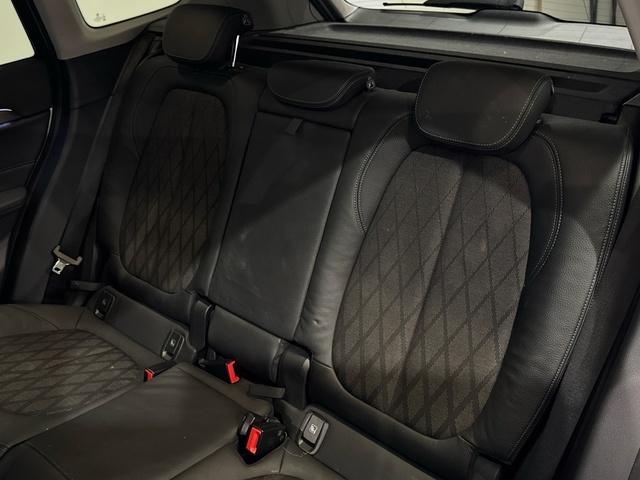 BMW X1 sDrive18d color Blanco. Año 2021. 110KW(150CV). Diésel. En concesionario Motor Gorbea de Álava