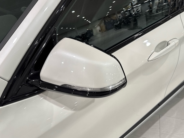 BMW X1 sDrive18d color Blanco. Año 2021. 110KW(150CV). Diésel. En concesionario Motor Gorbea de Álava