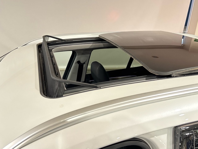 BMW X1 sDrive18d color Blanco. Año 2021. 110KW(150CV). Diésel. En concesionario Motor Gorbea de Álava