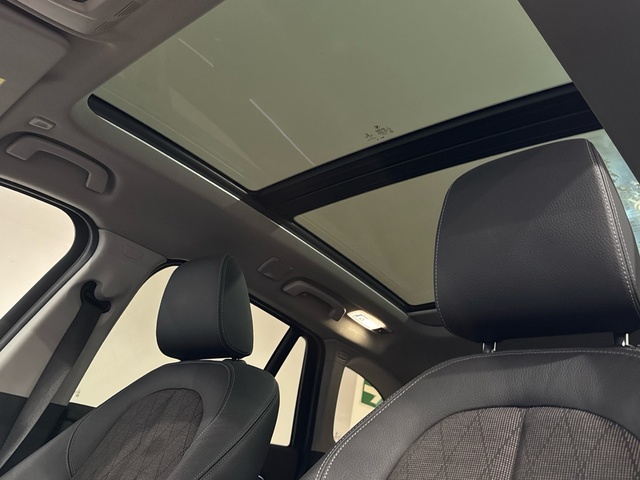 BMW X1 sDrive18d color Blanco. Año 2021. 110KW(150CV). Diésel. En concesionario Motor Gorbea de Álava