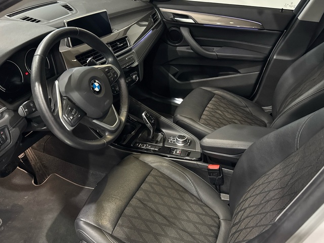 BMW X1 sDrive18d color Blanco. Año 2021. 110KW(150CV). Diésel. En concesionario Motor Gorbea de Álava