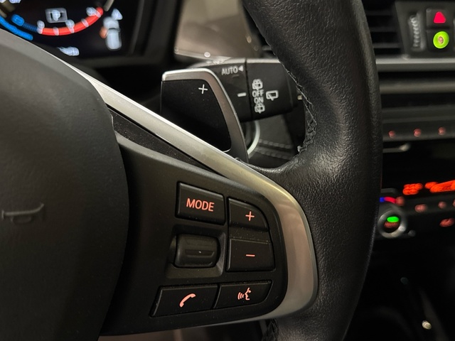 BMW X1 sDrive18d color Blanco. Año 2021. 110KW(150CV). Diésel. En concesionario Motor Gorbea de Álava