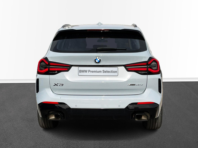 BMW X3 xDrive20d color Gris. Año 2023. 140KW(190CV). Diésel. En concesionario CARTAGENA PREMIUM S.L. de Murcia