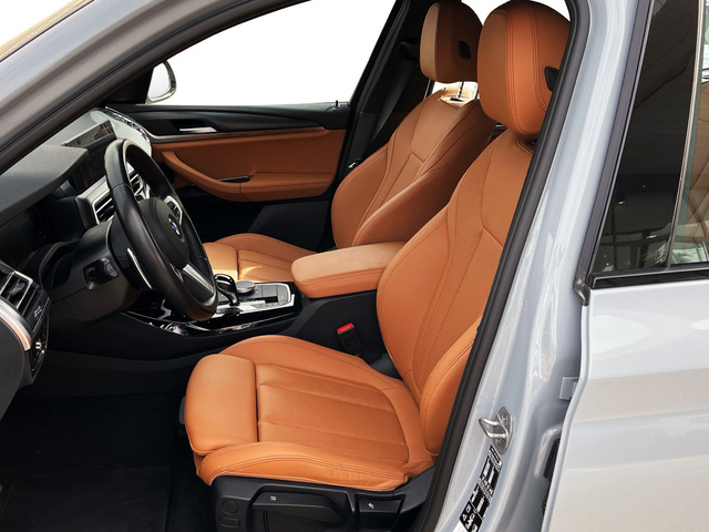 BMW X3 xDrive20d color Gris. Año 2023. 140KW(190CV). Diésel. En concesionario CARTAGENA PREMIUM S.L. de Murcia