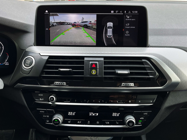 BMW X4 xDrive20d color Beige. Año 2021. 140KW(190CV). Diésel. En concesionario CARTAGENA PREMIUM S.L. de Murcia