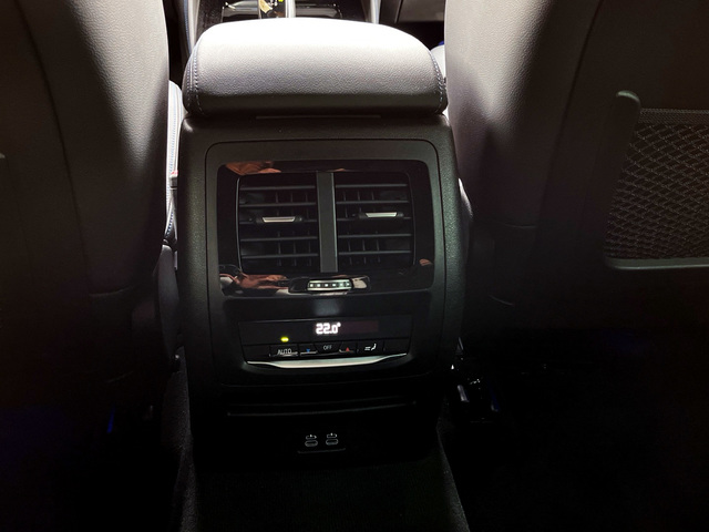 BMW X4 xDrive20d color Beige. Año 2021. 140KW(190CV). Diésel. En concesionario CARTAGENA PREMIUM S.L. de Murcia