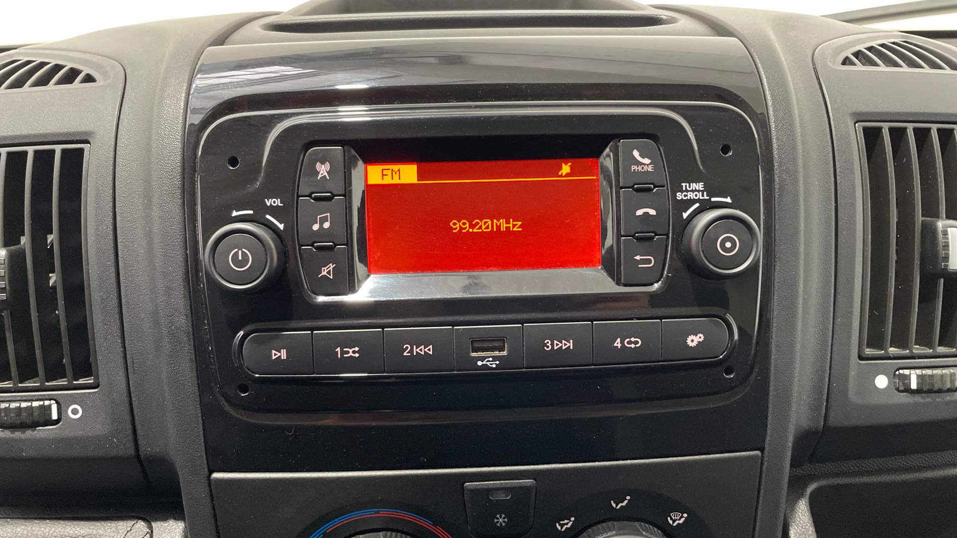 Citroen Jumper Furgon BlueHDi 165 en Barcelona