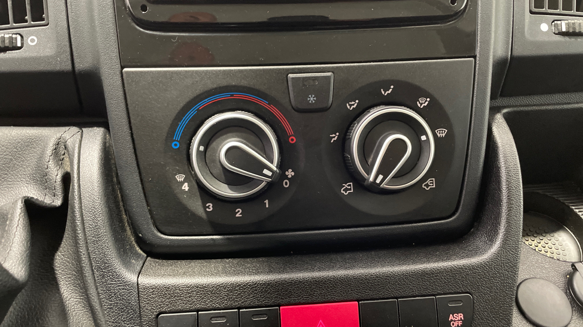 Citroen Jumper Furgon BlueHDi 165 en Barcelona