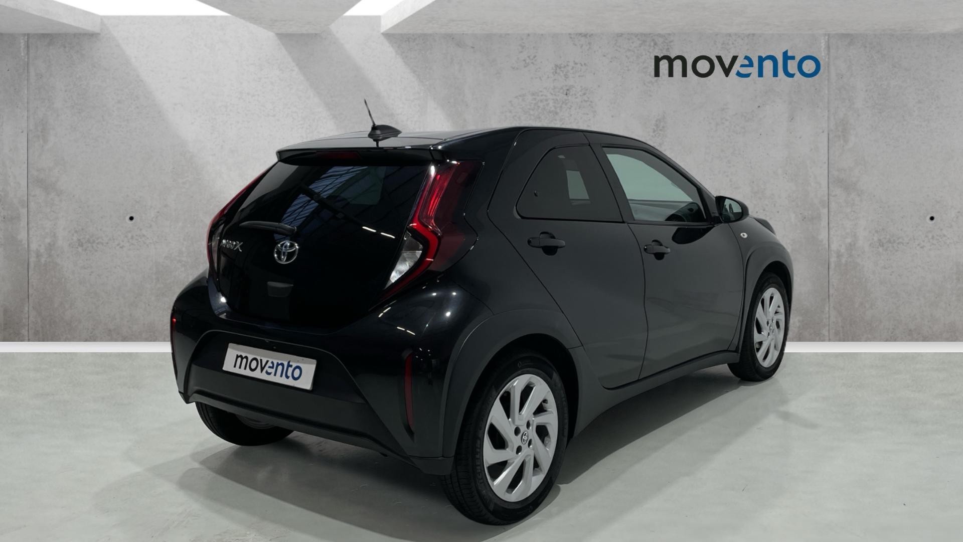 Toyota Aygo X Cross 1.0 VVT-i en Barcelona