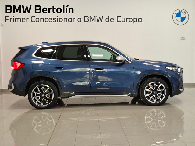 BMW X1 sDrive18d color Azul. Año 2022. 110KW(150CV). Diésel. En concesionario Automoviles Bertolin S.L. de Valencia