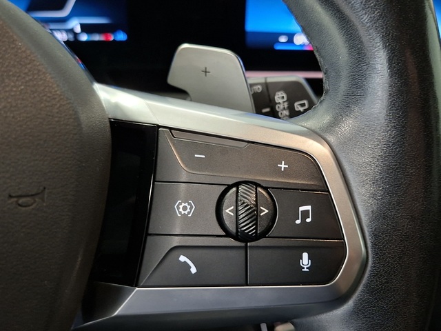 BMW X1 sDrive18d color Azul. Año 2022. 110KW(150CV). Diésel. En concesionario Automoviles Bertolin S.L. de Valencia