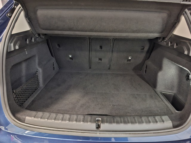 BMW X1 sDrive18d color Azul. Año 2022. 110KW(150CV). Diésel. En concesionario Automoviles Bertolin S.L. de Valencia