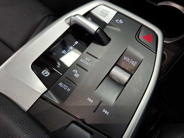 BMW X1 sDrive18d color Azul. Año 2022. 110KW(150CV). Diésel. En concesionario Automoviles Bertolin S.L. de Valencia