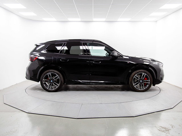 BMW X1 sDrive20i color Negro. Año 2025. 125KW(170CV). Gasolina. En concesionario Móvil Begar Alicante de Alicante