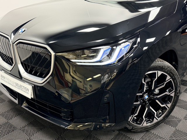 BMW X3 xDrive30e color Negro. Año 2025. 220KW(299CV). Híbrido Electro/Gasolina. En concesionario Maberauto de Castellón