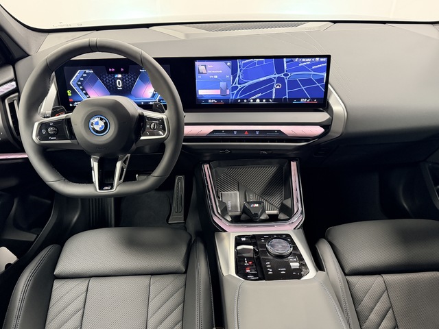 BMW X3 xDrive30e color Negro. Año 2025. 220KW(299CV). Híbrido Electro/Gasolina. En concesionario Maberauto de Castellón