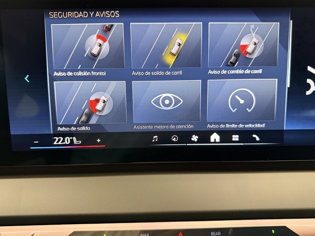 BMW X3 xDrive30e color Negro. Año 2025. 220KW(299CV). Híbrido Electro/Gasolina. En concesionario Maberauto de Castellón