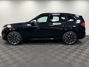 Fotos de BMW X3 xDrive30e color Negro. Año 2025. 220KW(299CV). Híbrido Electro/Gasolina. En concesionario Maberauto de Castellón